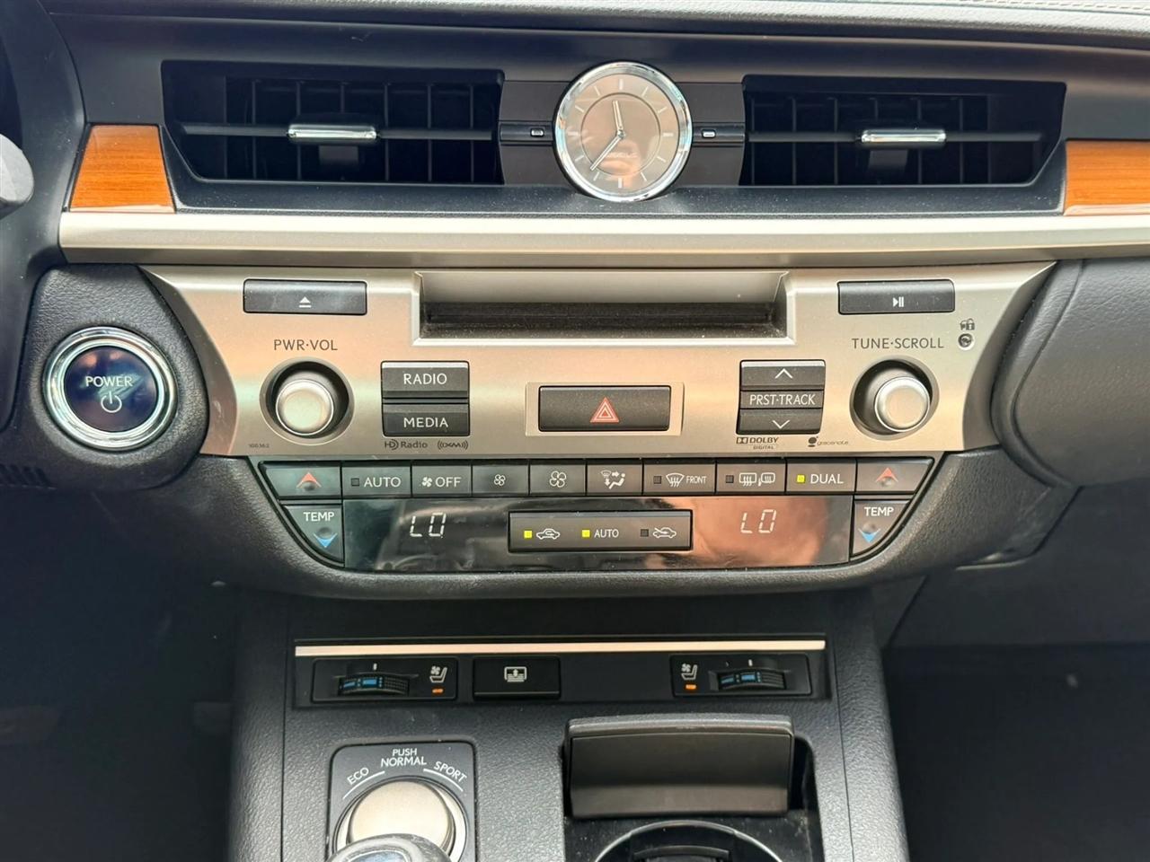 Lexus ES 300h Sedan 2014
