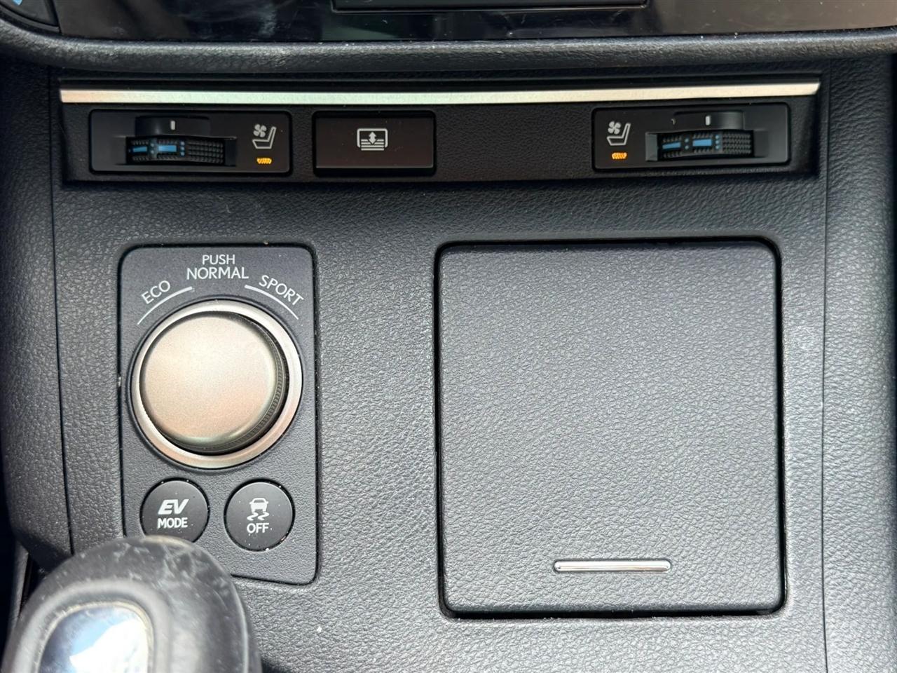 Lexus ES 300h Sedan 2014