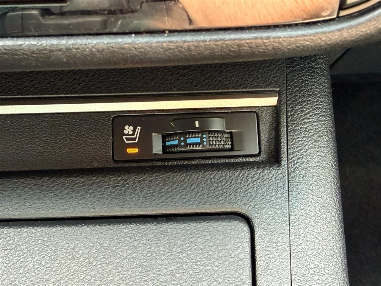 Lexus ES 300h Sedan 2014