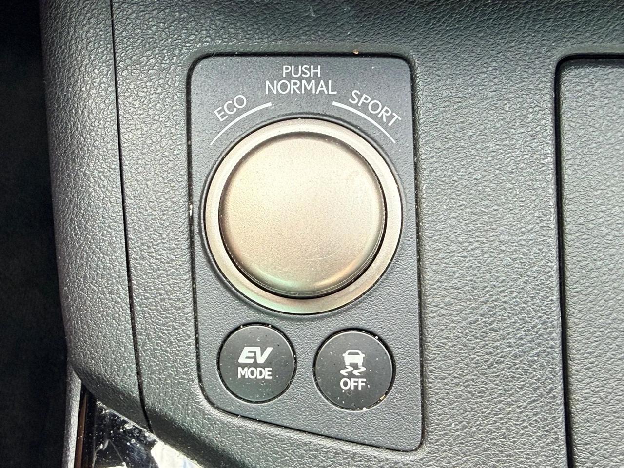 Lexus ES 300h Sedan 2014