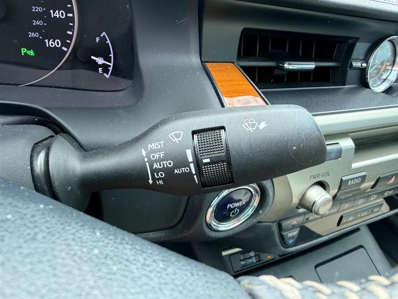Lexus ES 300h Sedan 2014