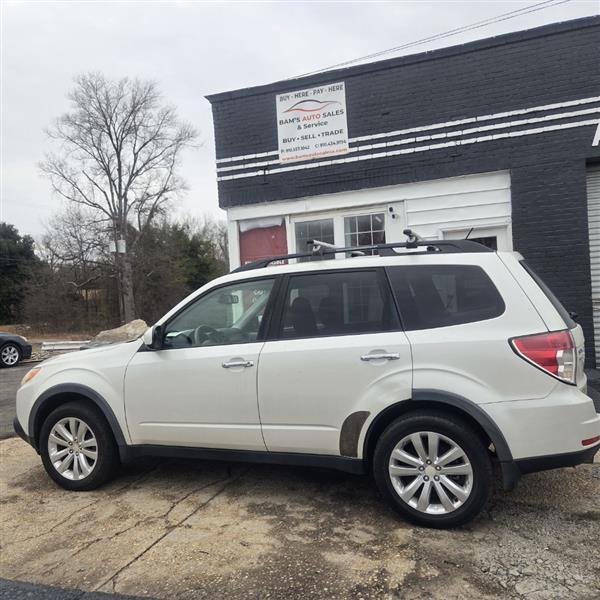 Subaru Forester 2.5X Limited 2011
