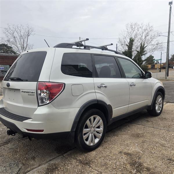 Subaru Forester 2.5X Limited 2011