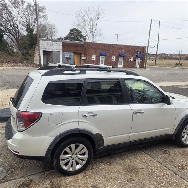 Subaru Forester 2.5X Limited 2011