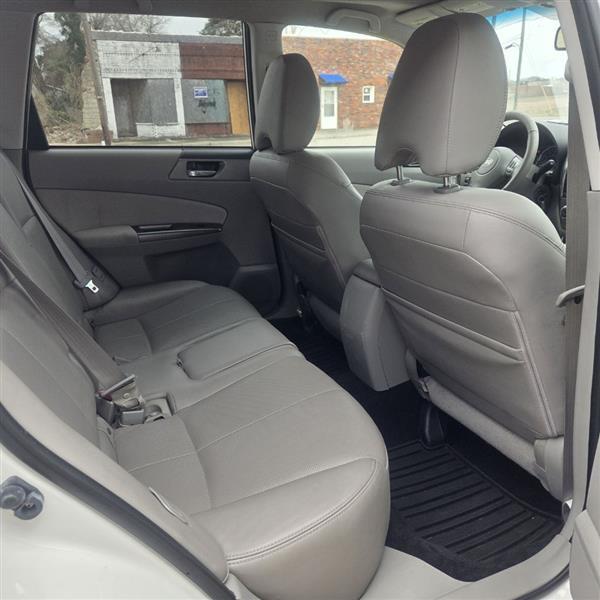 Subaru Forester 2.5X Limited 2011