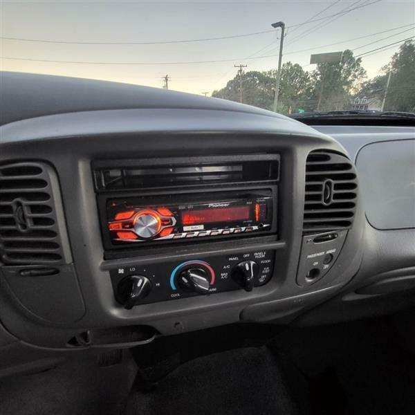 Ford F-150 XL SuperCab Long Bed 2WD 1999