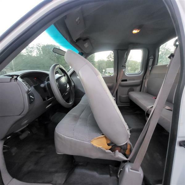 Ford F-150 XL SuperCab Long Bed 2WD 1999