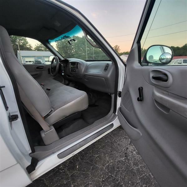 Ford F-150 XL SuperCab Long Bed 2WD 1999