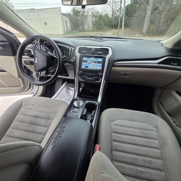 Ford Fusion SE 2017