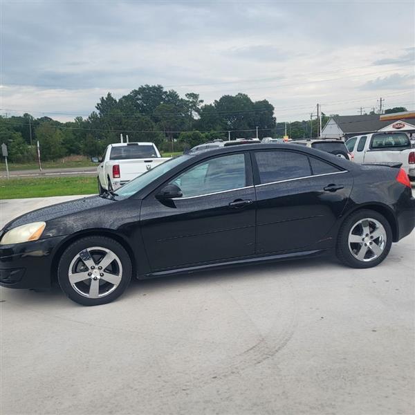 Pontiac G6 Base 2010