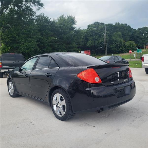 Pontiac G6 Base 2010