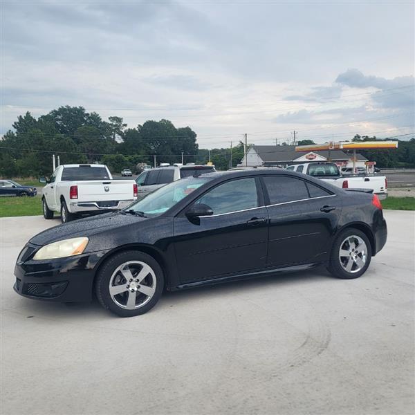 Pontiac G6 Base 2010