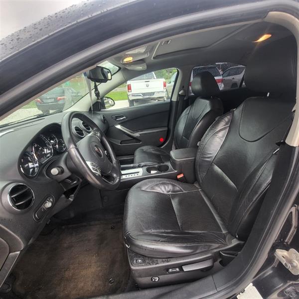 Pontiac G6 Base 2010