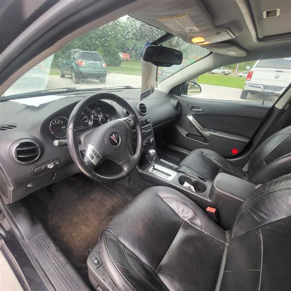 Pontiac G6 Base 2010