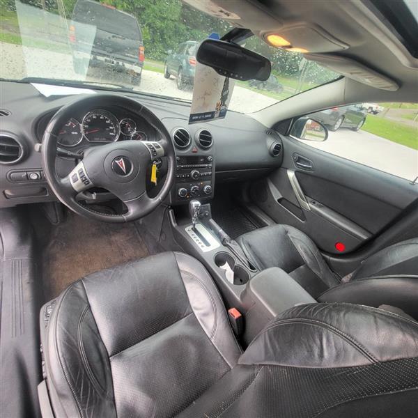 Pontiac G6 Base 2010