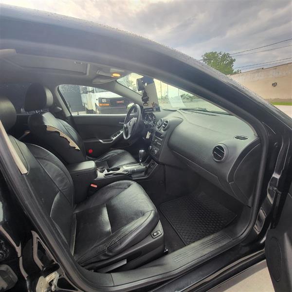 Pontiac G6 Base 2010