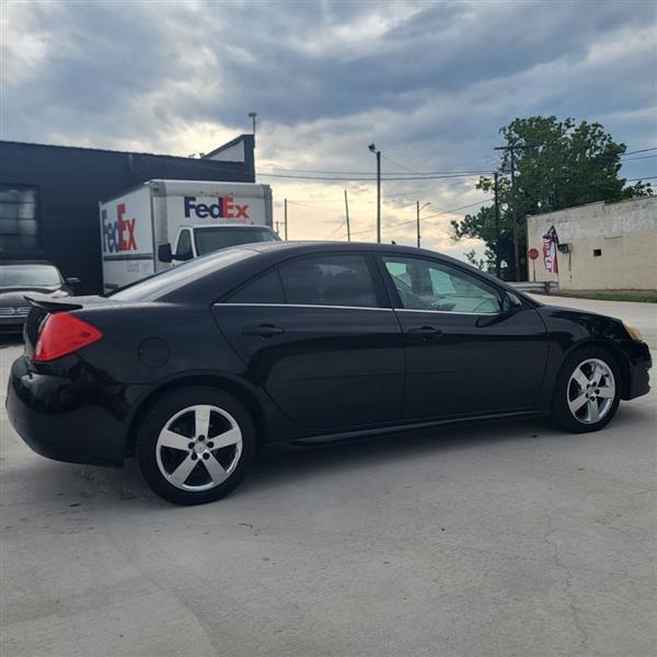 Pontiac G6 Base 2010
