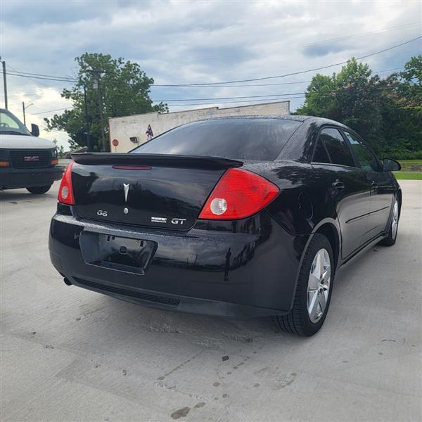 Pontiac G6 Base 2010