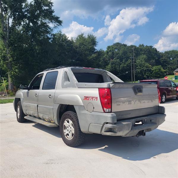 Chevrolet Avalanche 1500 2WD 2002