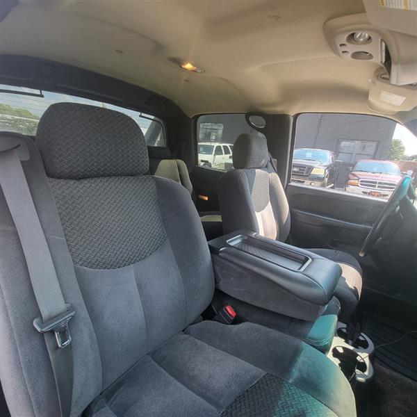Chevrolet Avalanche 1500 2WD 2002