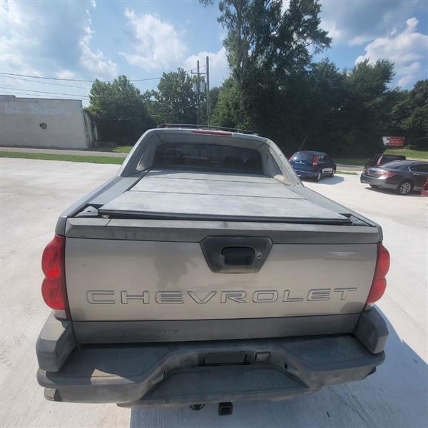 Chevrolet Avalanche 1500 2WD 2002