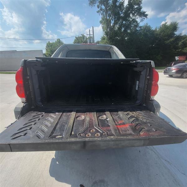 Chevrolet Avalanche 1500 2WD 2002