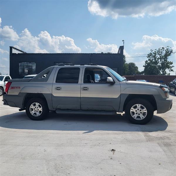 Chevrolet Avalanche 1500 2WD 2002