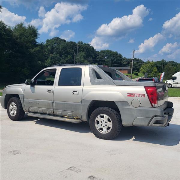 Chevrolet Avalanche 1500 2WD 2002