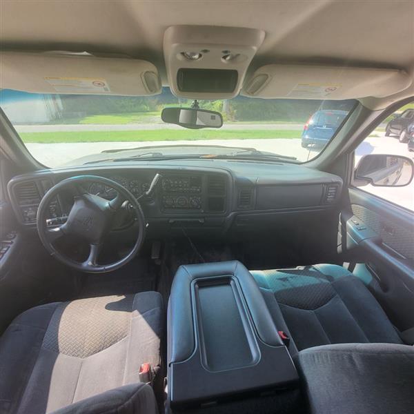 Chevrolet Avalanche 1500 2WD 2002