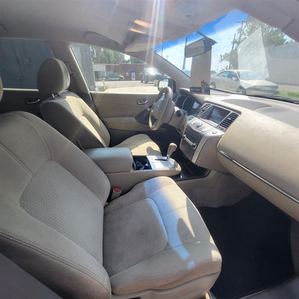 Nissan Murano S 2012