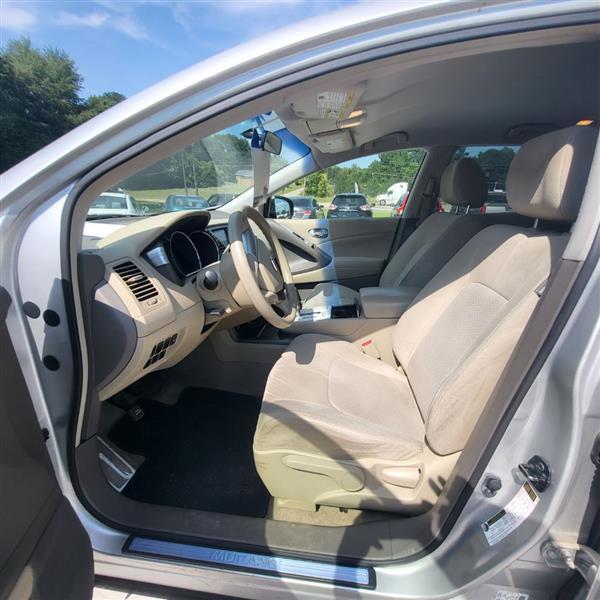 Nissan Murano S 2012