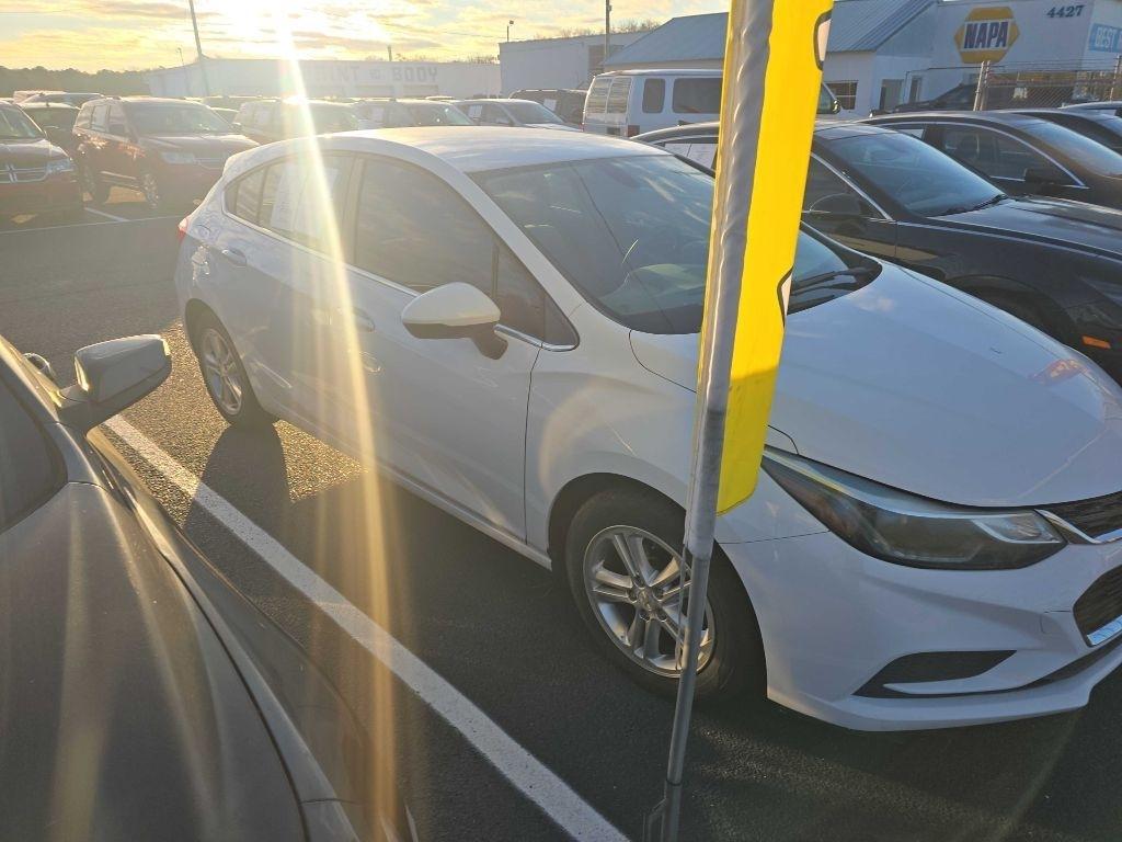 2017 Chevrolet Cruze LT Auto Hatchback