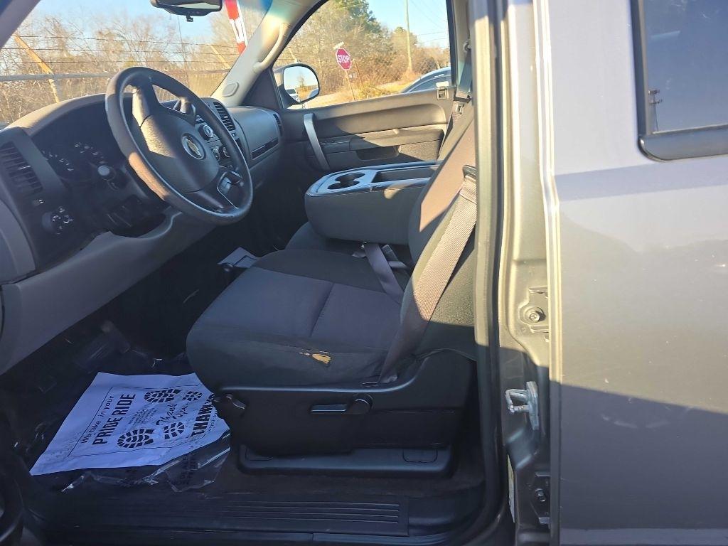 2013 Chevrolet Silverado 1500 LS Crew Cab Short Box 4WD