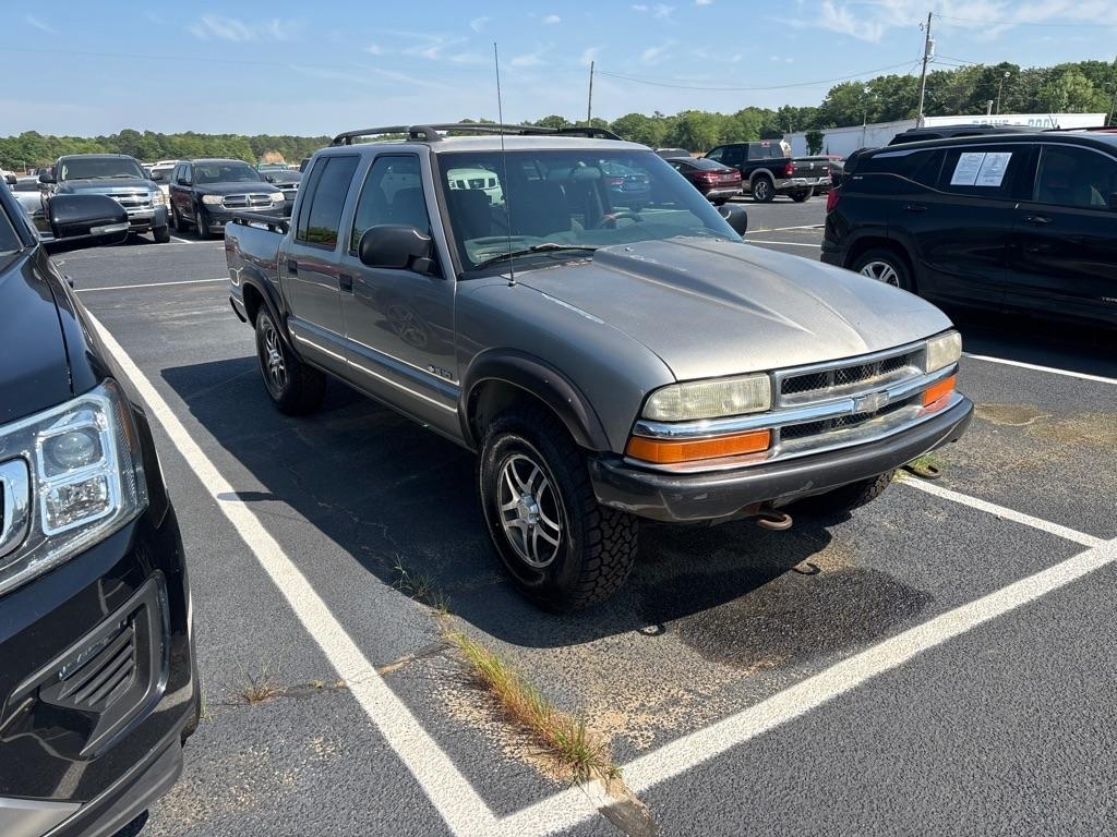 2004 Chevrolet S-10 Crew Cab 4WD LS