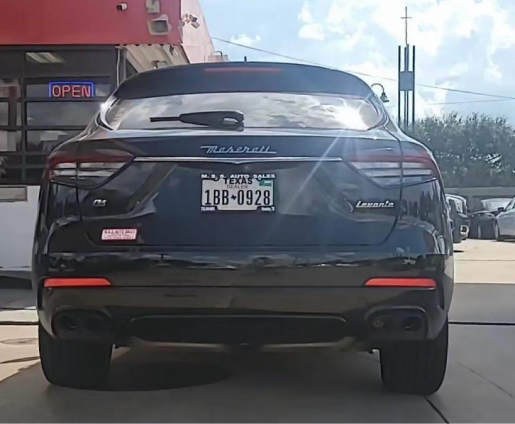 Maserati Levante Base 2021