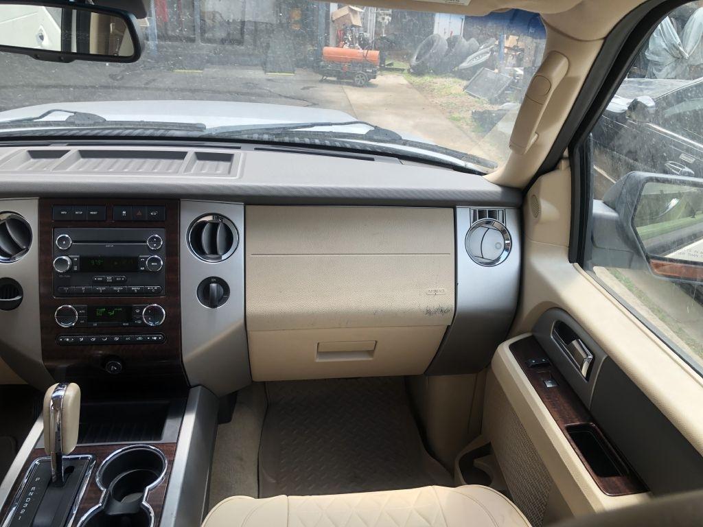 Ford Expedition EL King Ranch 2WD 2011