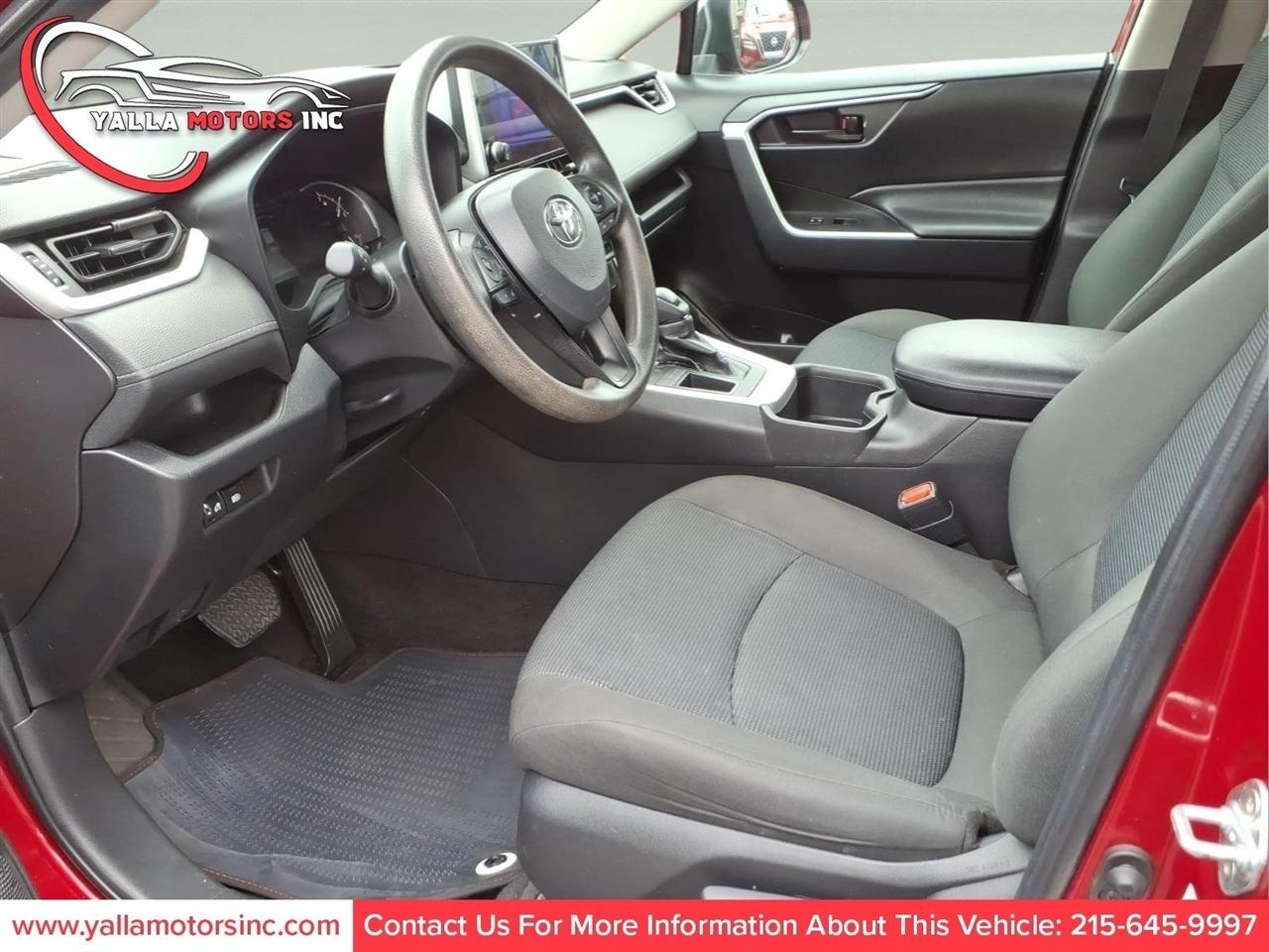 Toyota RAV4 LE 2023
