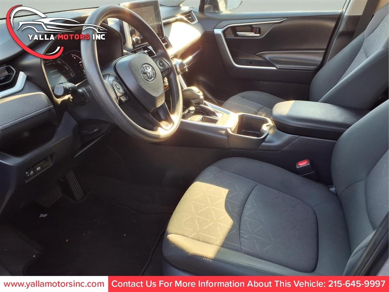 Toyota RAV4 XLE 2023