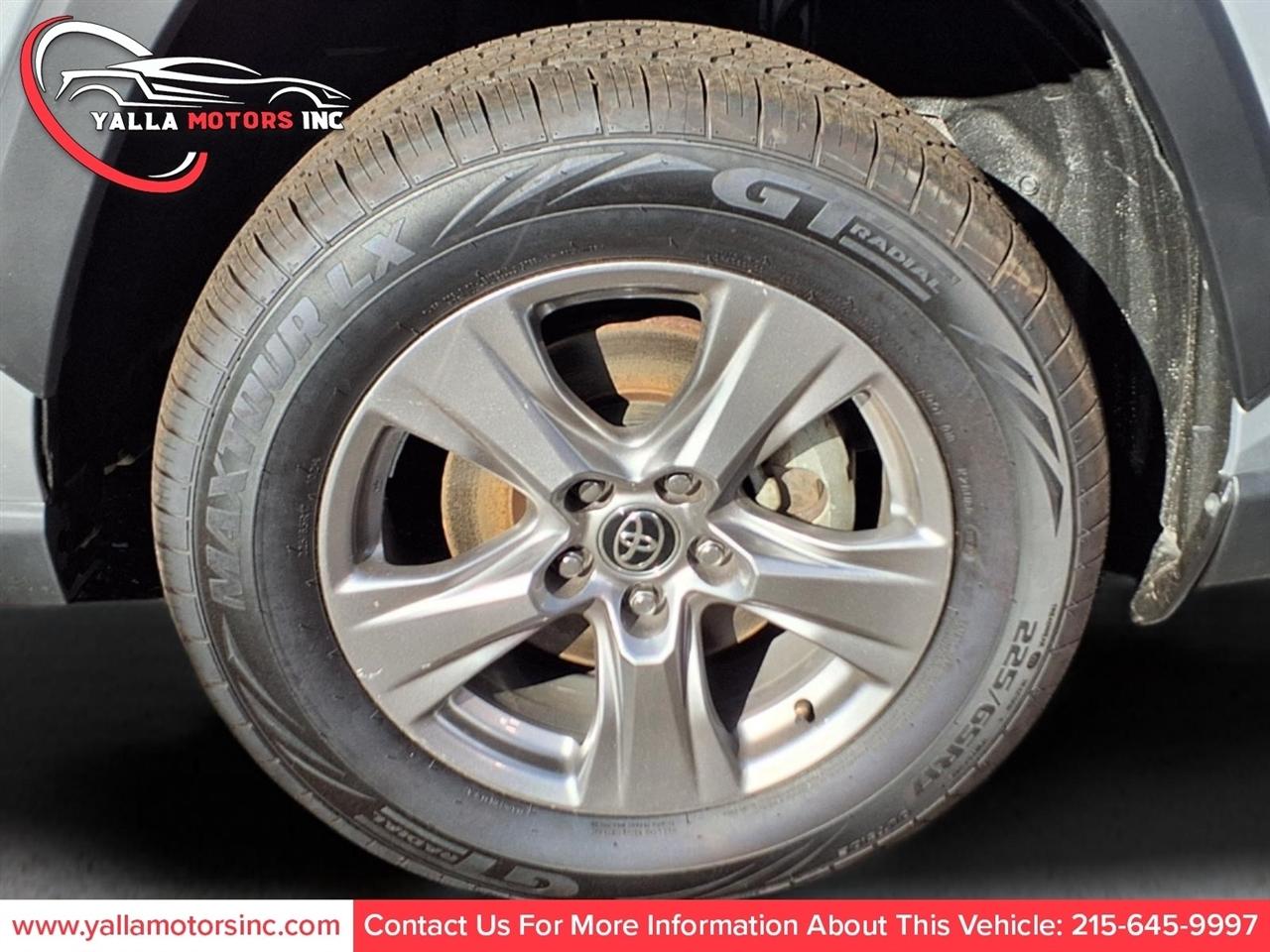 Toyota RAV4 XLE 2023