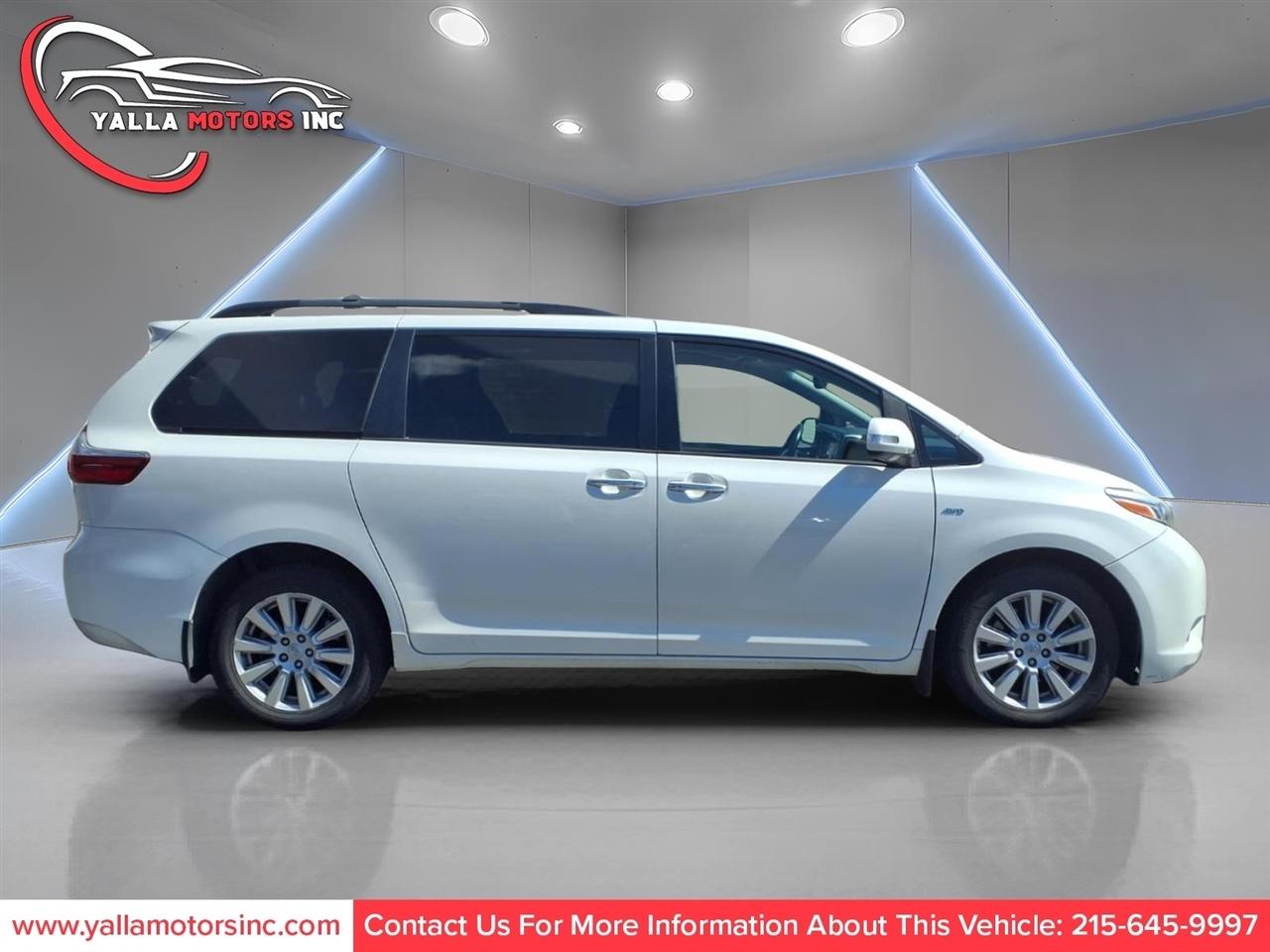 Toyota Sienna XLE 7-Passenger AWD 2017