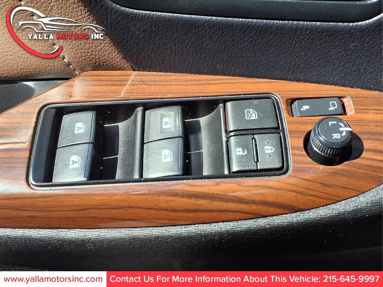 Toyota Sienna XLE 7-Passenger AWD 2017