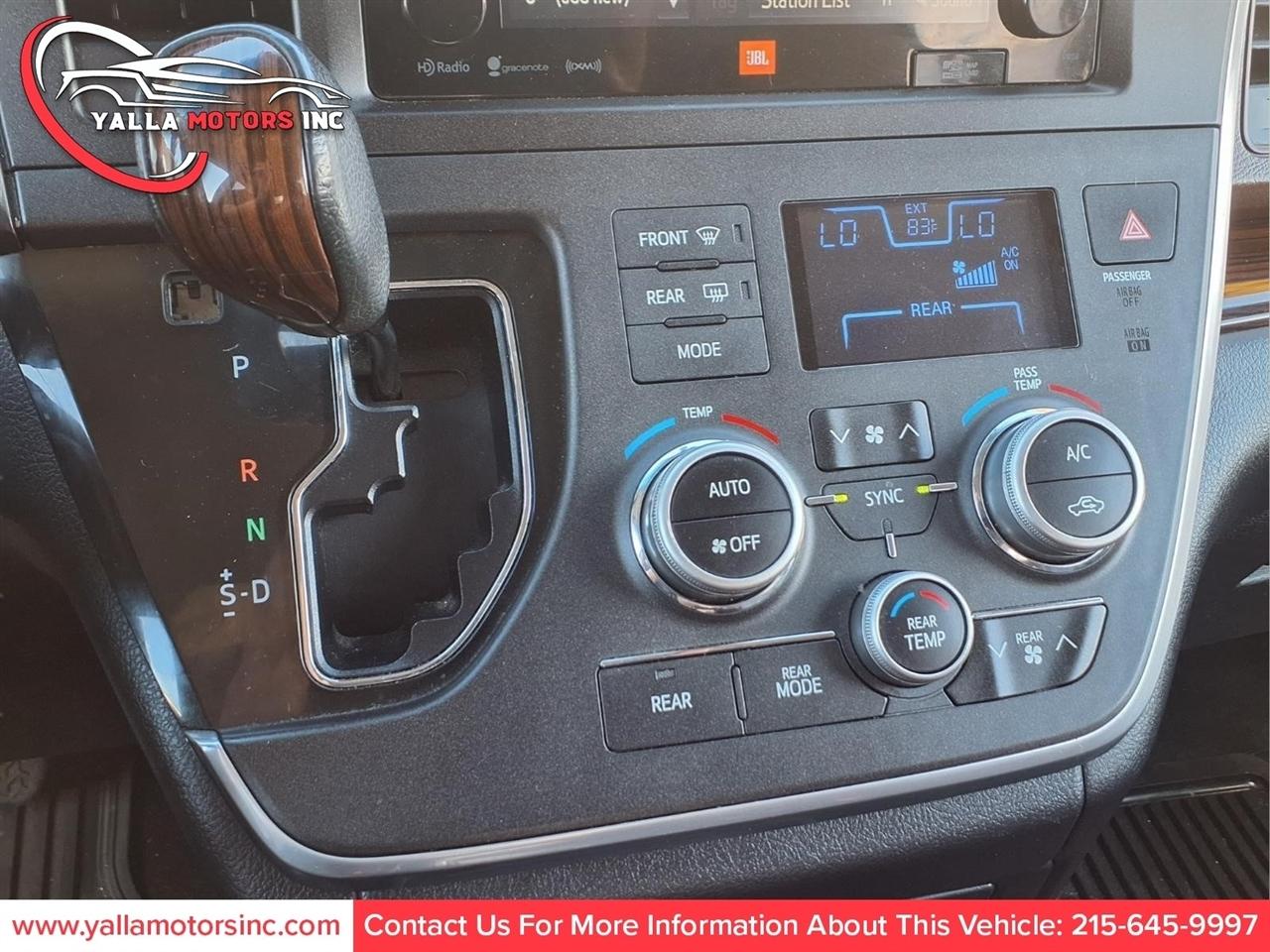 Toyota Sienna XLE 7-Passenger AWD 2017