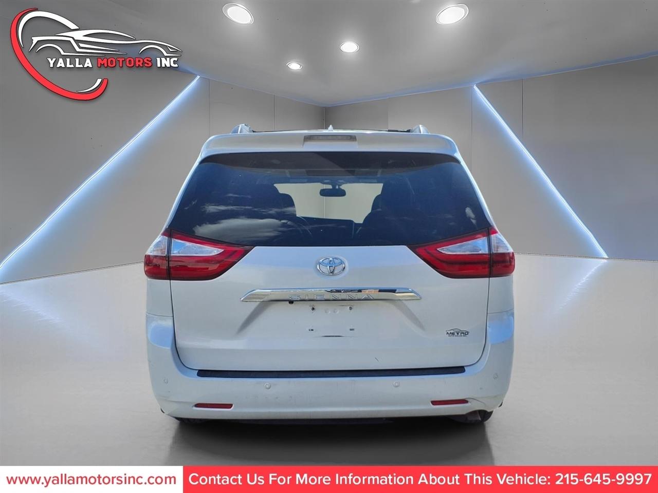 Toyota Sienna XLE 7-Passenger AWD 2017