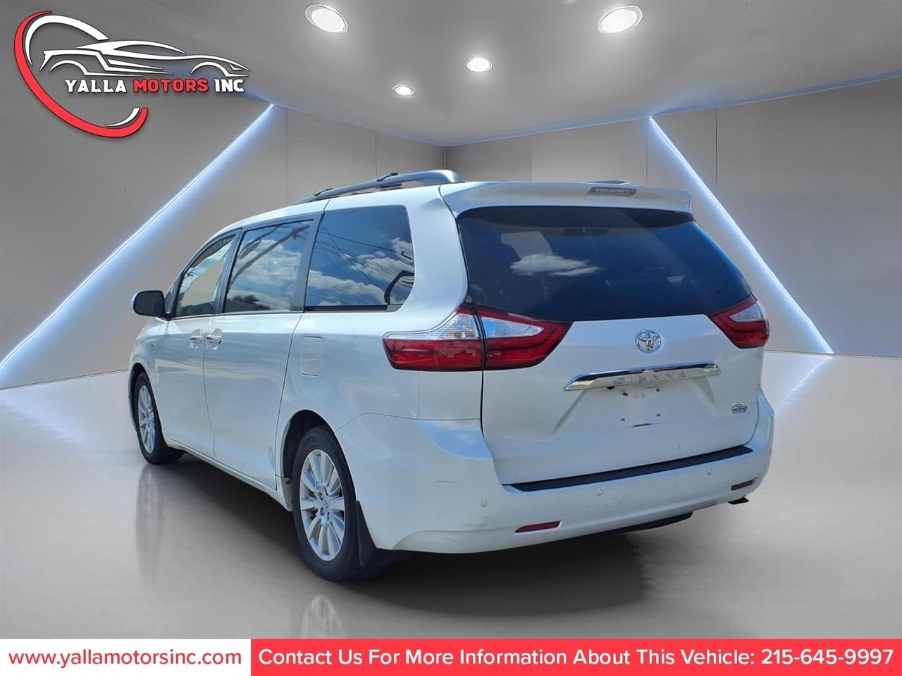 Toyota Sienna XLE 7-Passenger AWD 2017