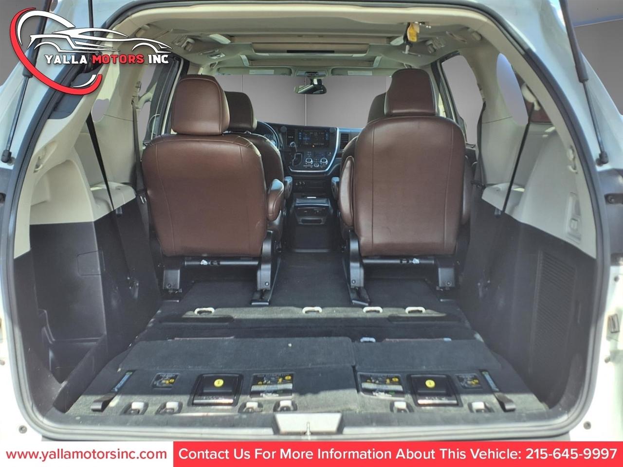 Toyota Sienna XLE 7-Passenger AWD 2017