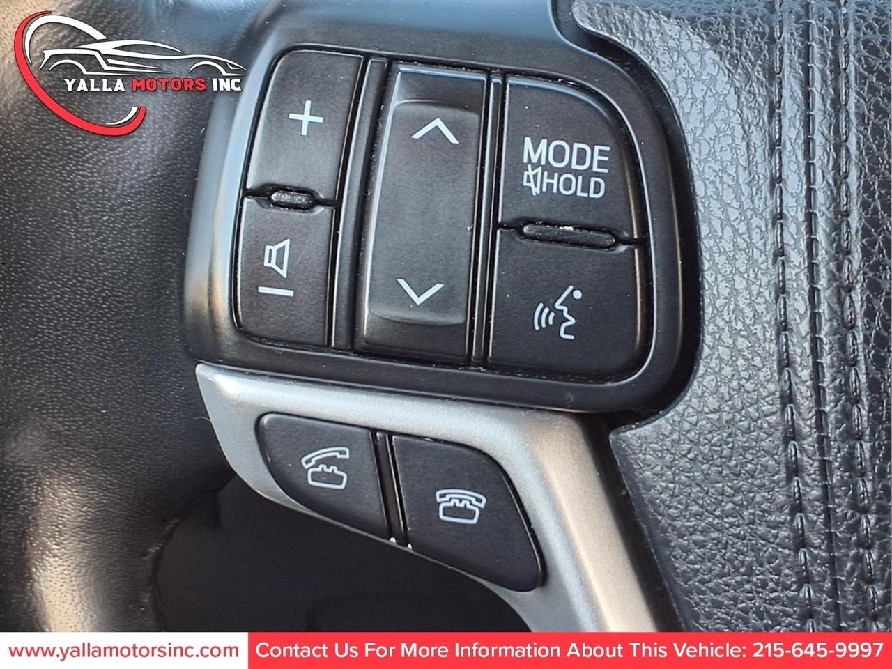 Toyota Sienna XLE 7-Passenger AWD 2017