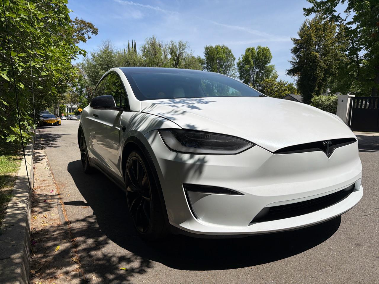Tesla Model X  2023