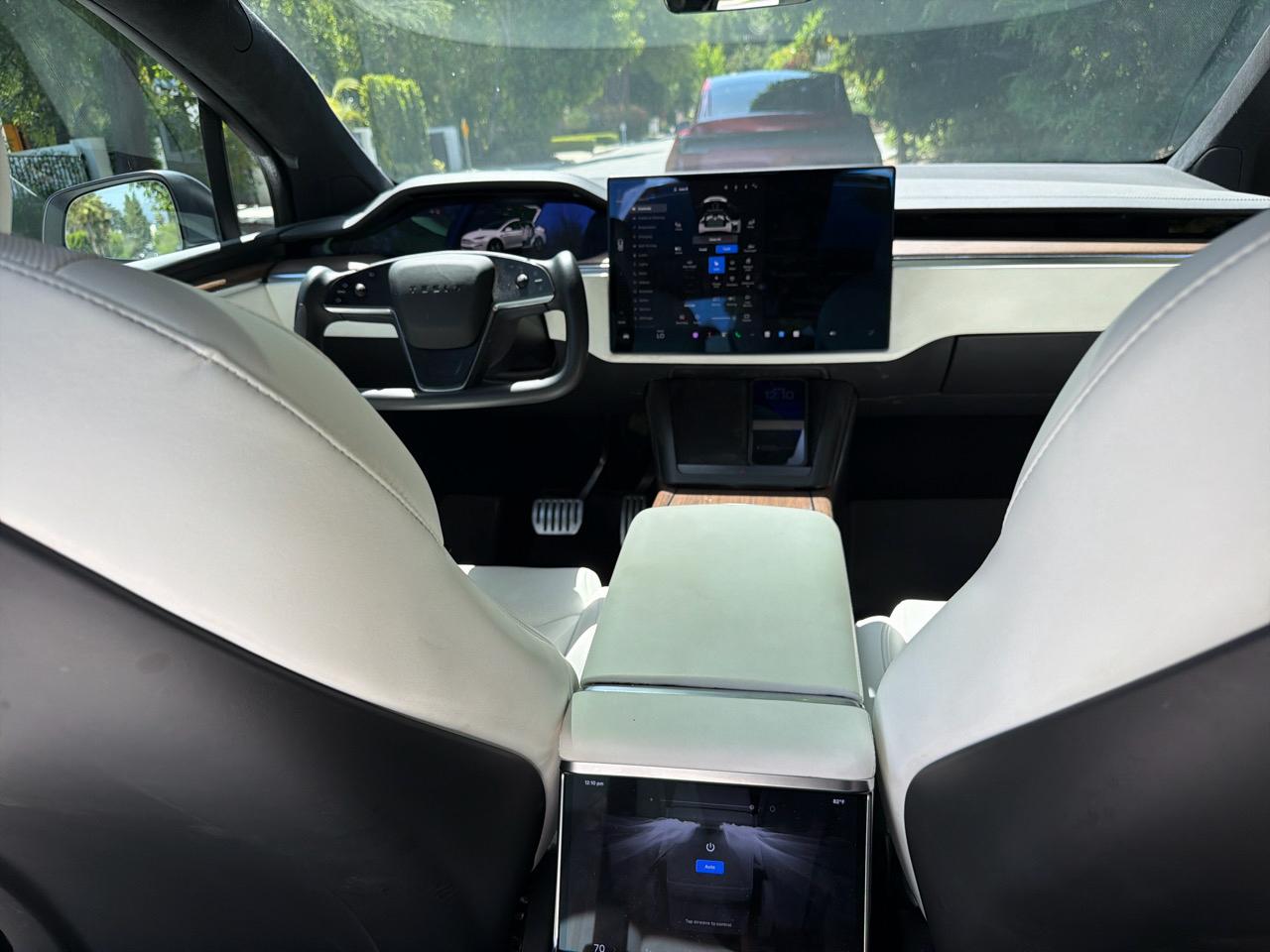 Tesla Model X  2023