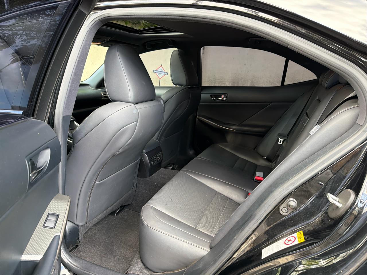 Lexus IS 250 4dr Sport Sdn RWD 2015