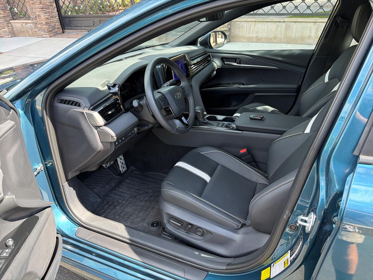 Toyota Camry Hybrid SE 4D Sedan 2026